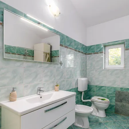 Будинок відпочинку Mit Salzwasserpool, Billard, Tischtennis Und In Strandnaehe