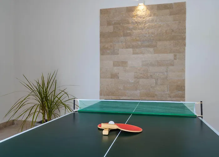 別荘 Mit Salzwasserpool, Billard, Tischtennis Und In Strandnaehe