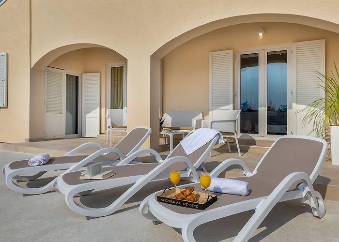 Mit Salzwasserpool, Billard, Tischtennis Und In Strandnaehe *