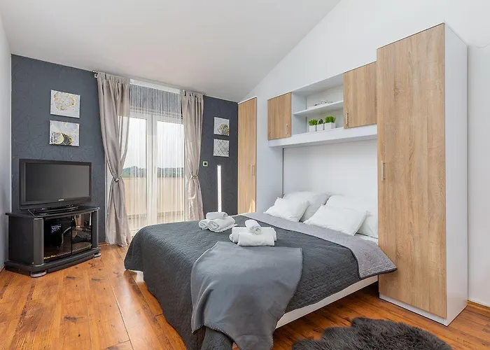 Holiday home Mit Salzwasserpool, Billard, Tischtennis Und In Strandnaehe *