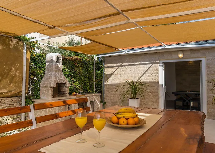 Mit Salzwasserpool, Billard, Tischtennis Und In Strandnaehe Holiday home *